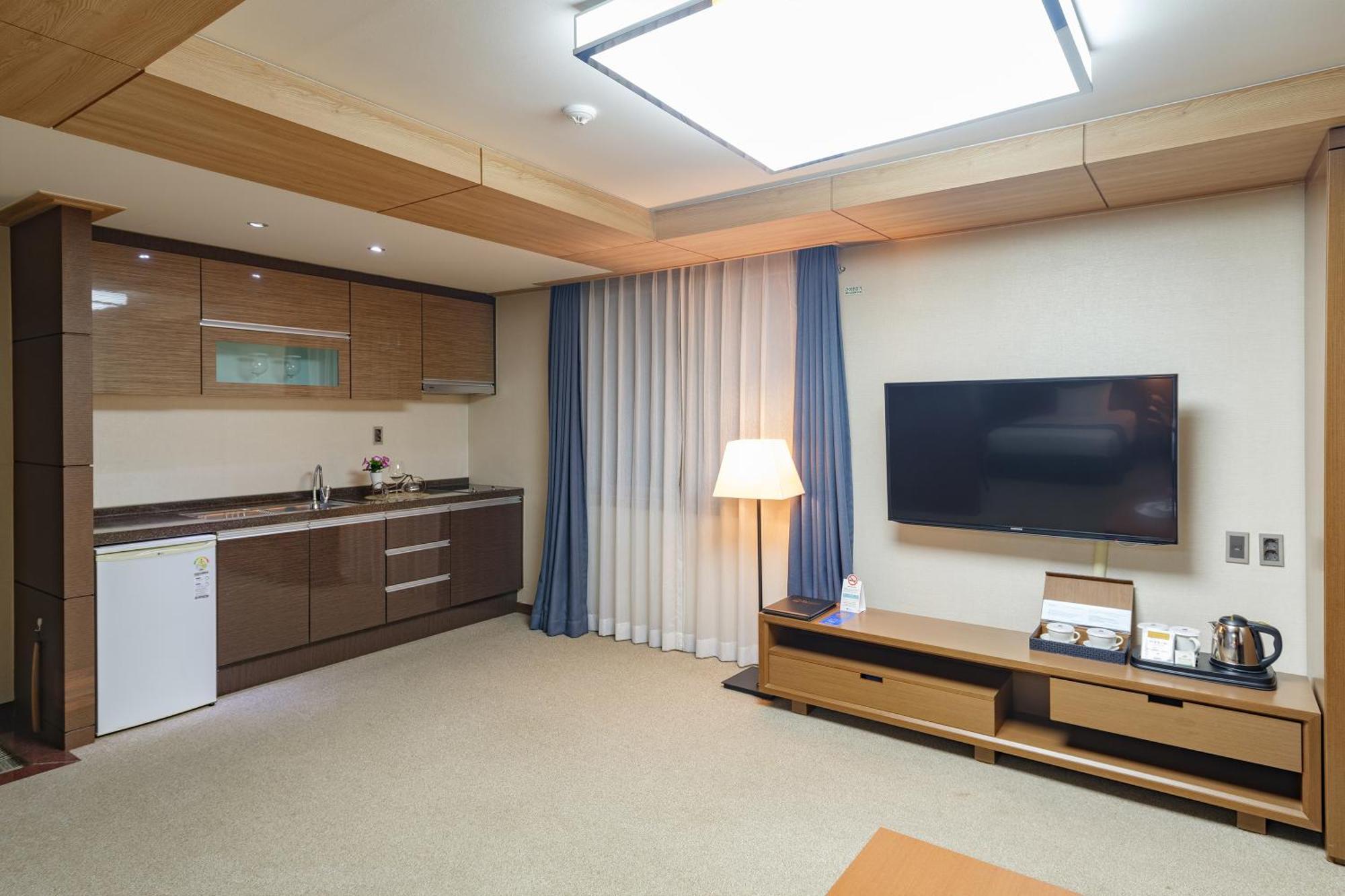Benikea Hotel Чеджу Екстериор снимка